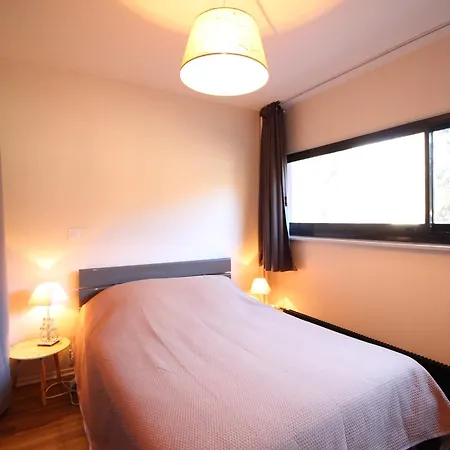 F2 Avec Parking, Proche Commodites Et Thermes - Fr-1-415-179 * Ле-Мон-Дор